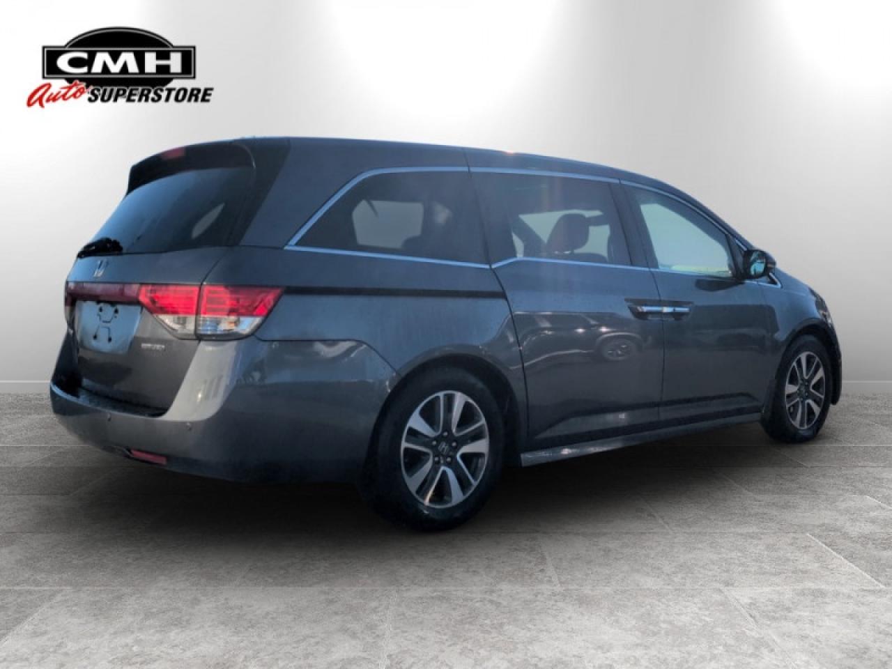 2016 Honda Odyssey Touring Photo