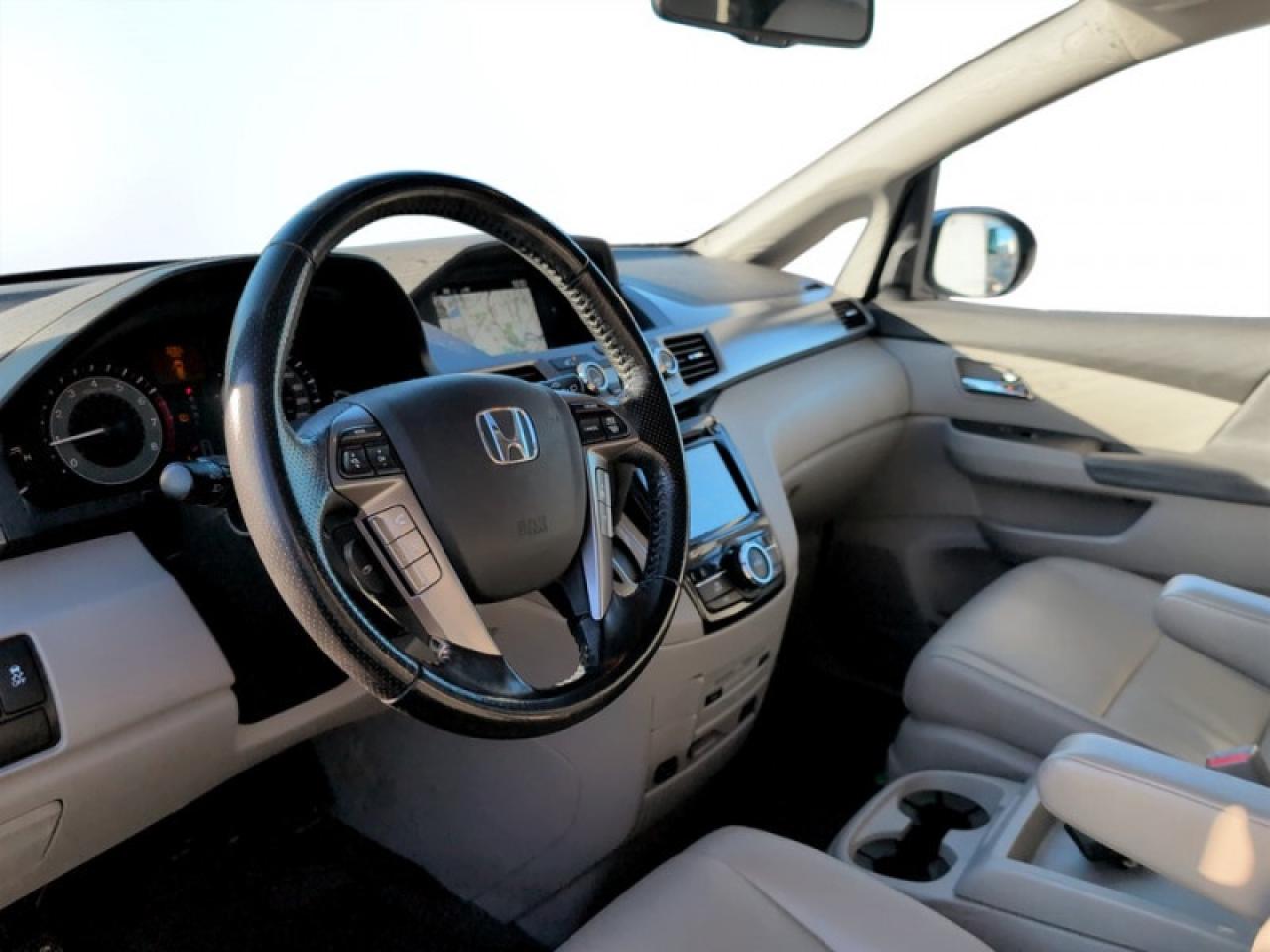 2016 Honda Odyssey Touring Photo