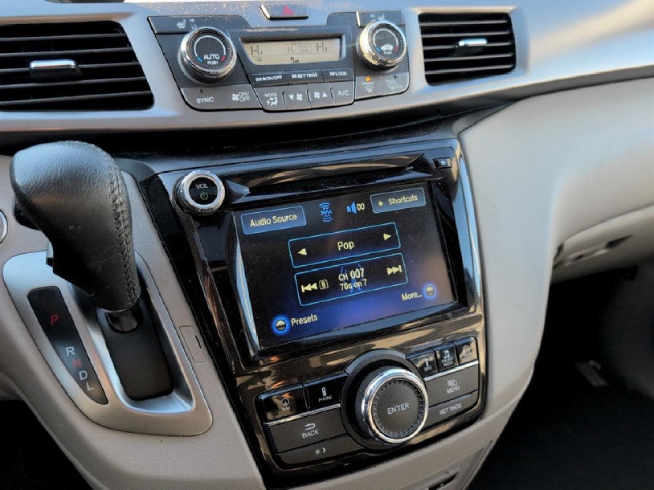 2016 Honda Odyssey Touring Photo