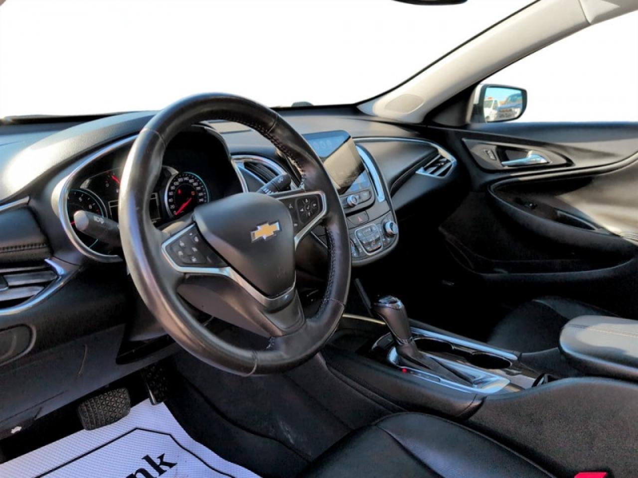 2017 Chevrolet Malibu Premier  **VERY LOW KMS - CLEAN CF** Photo