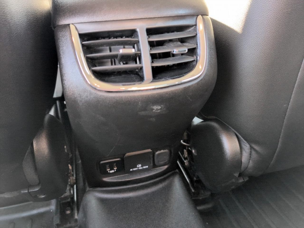 2017 Chevrolet Malibu Premier  **VERY LOW KMS - CLEAN CF** Photo