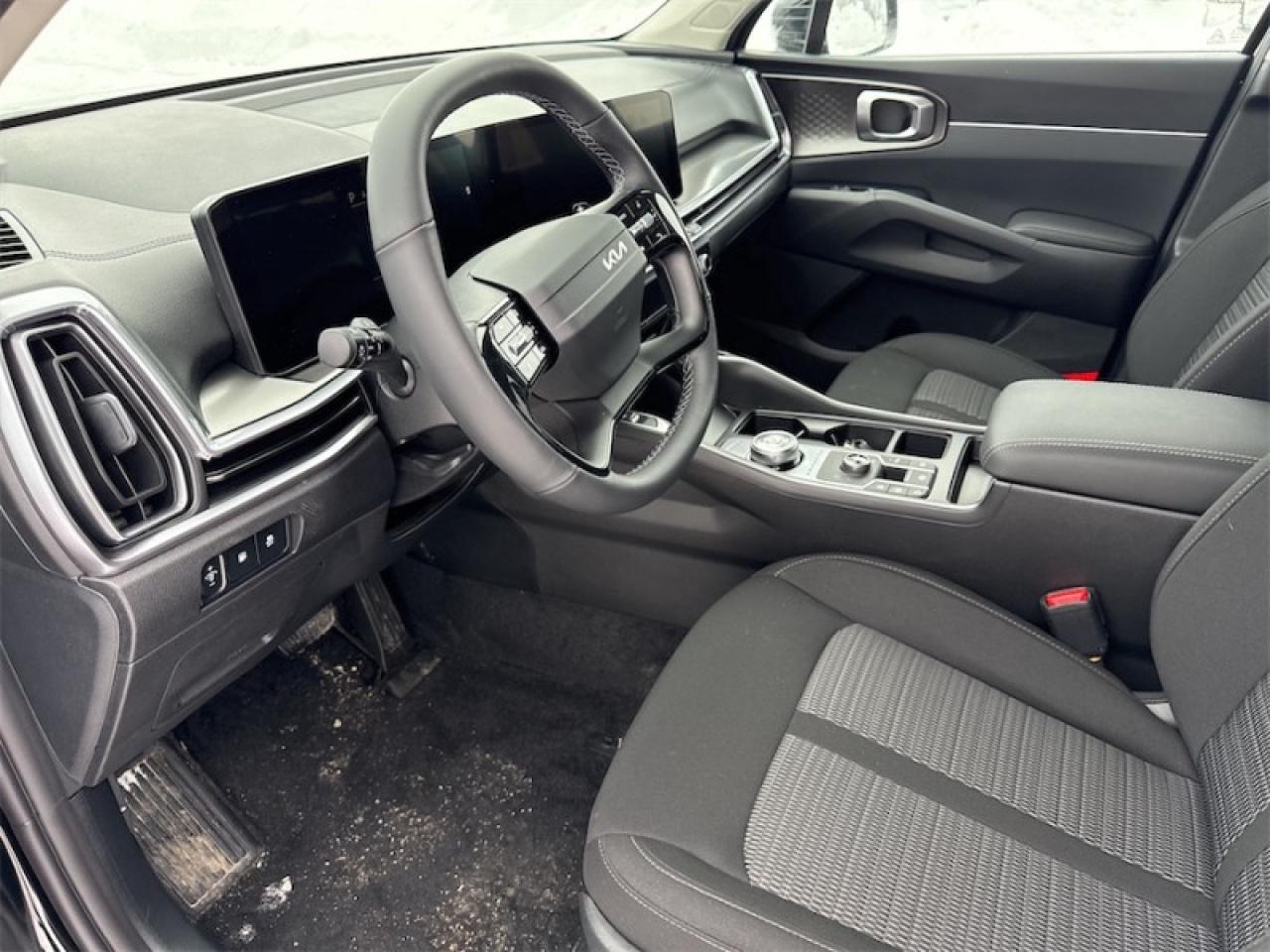 2026 Kia Sorento Plug-In Hybrid LX   -  Heated Seats Photo