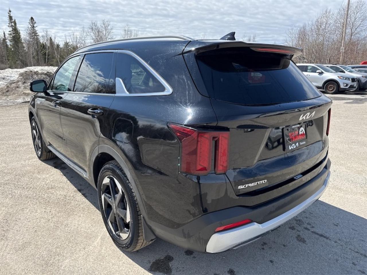2026 Kia Sorento Plug-In Hybrid LX   -  Heated Seats Photo