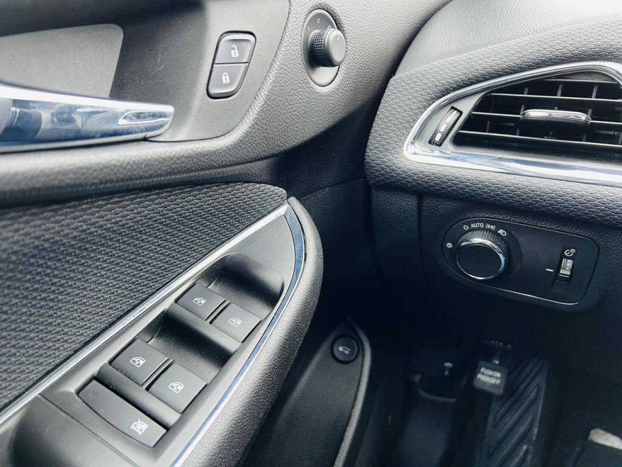 2018 Chevrolet Cruze LT Turbo Photo