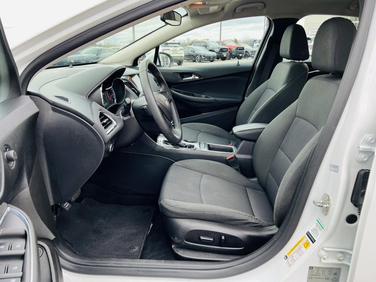 2018 Chevrolet Cruze LT Turbo Photo