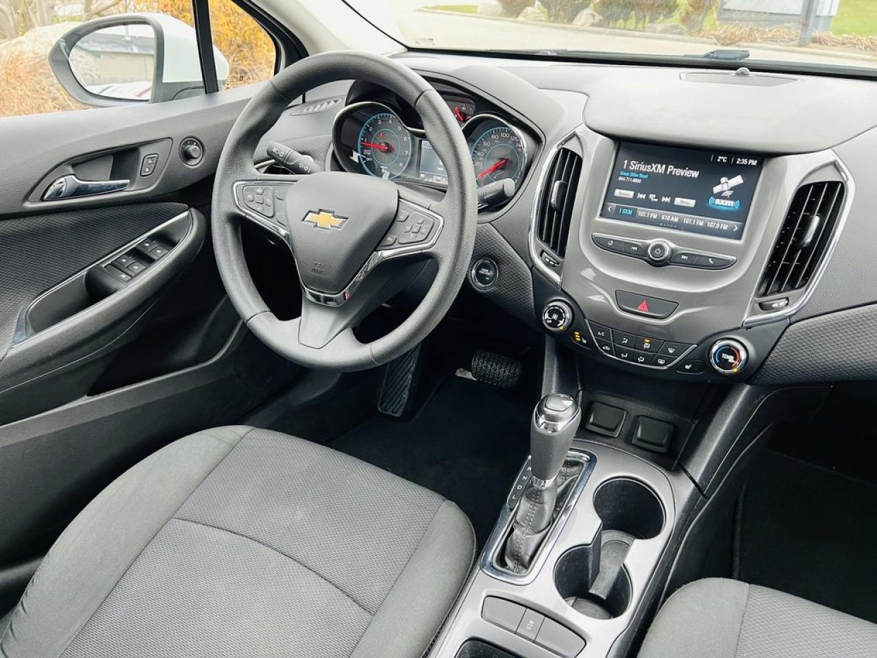 2018 Chevrolet Cruze LT Turbo Photo