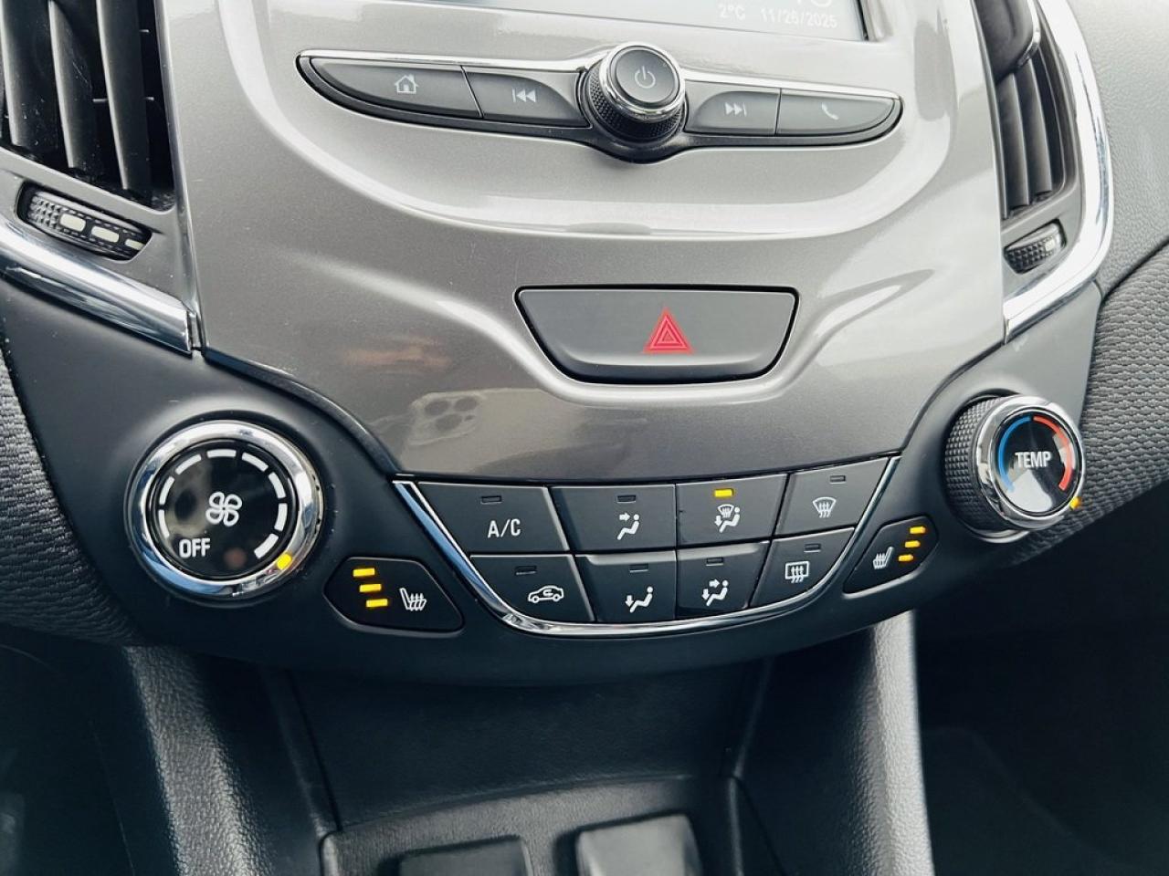 2018 Chevrolet Cruze LT Turbo Photo