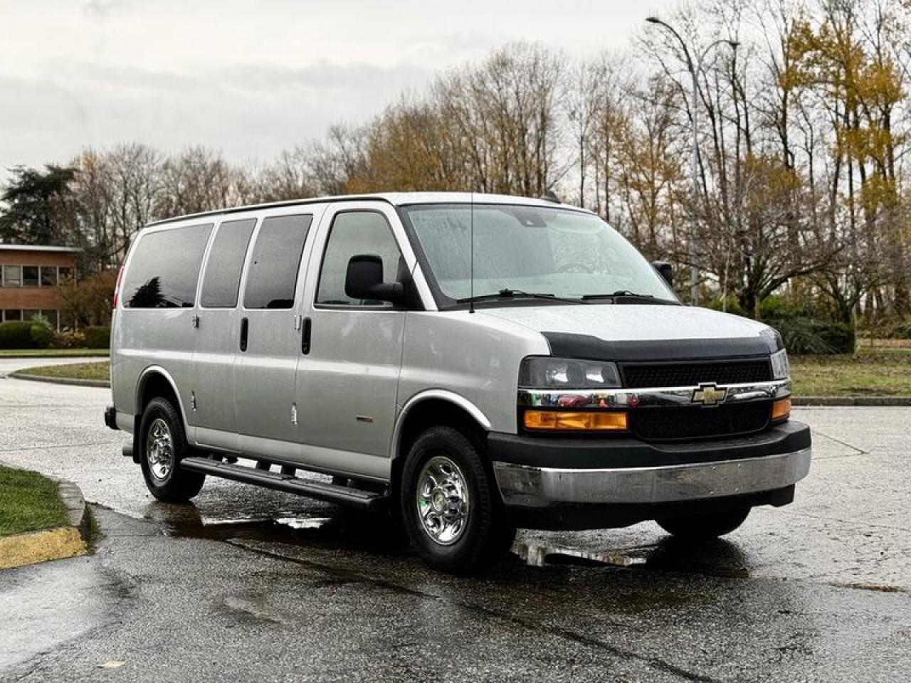Used 2021 Chevrolet Express 3500 LT Duramax Diesel 12-Passenger Van for sale in Burnaby, BC