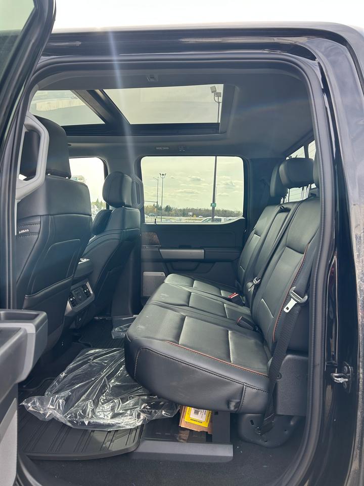 2025 Ford F-350 Super Duty SRW LARIAT 4WD Crew Cab 6.75' Box 618A Photo