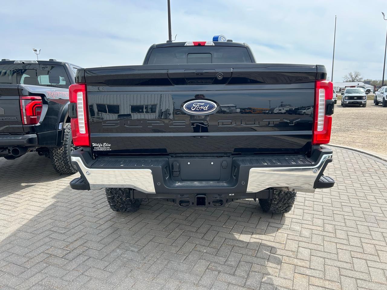 2025 Ford F-350 Super Duty SRW LARIAT 4WD Crew Cab 6.75' Box 618A Photo5
