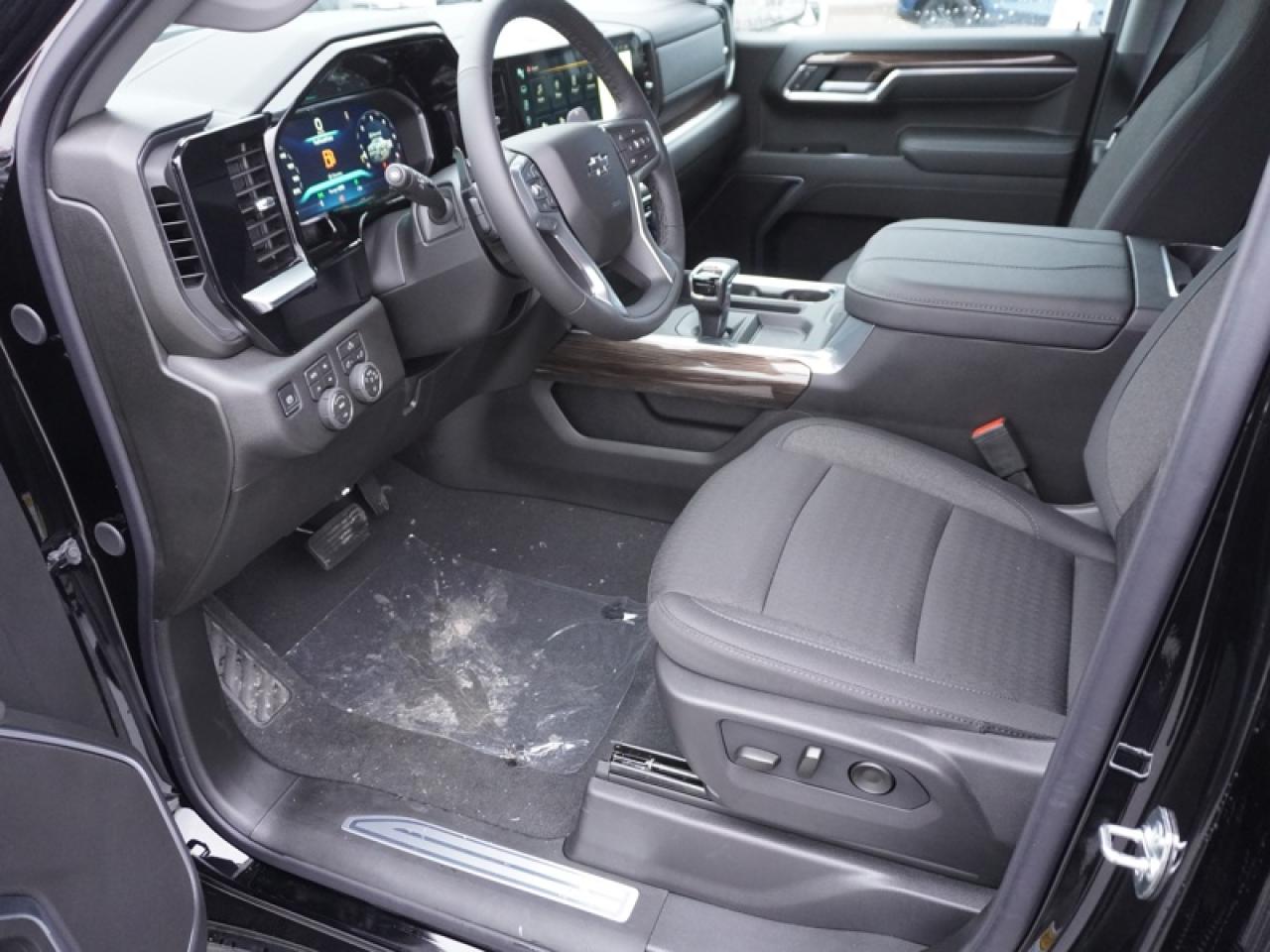 2026 Chevrolet Silverado 1500 RST Photo