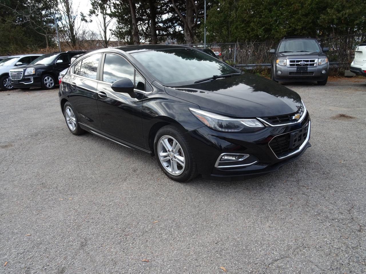 2017 Chevrolet Cruze LT - Photo #4