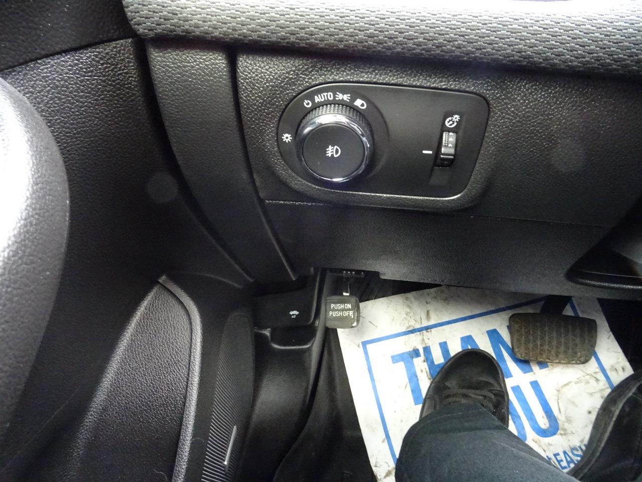 2017 Chevrolet Cruze LT - Photo #22