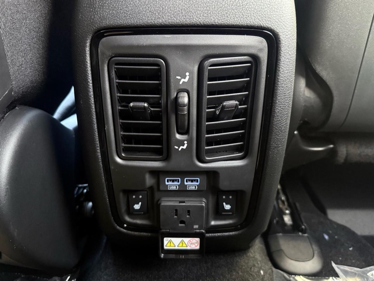 2026 Chevrolet Traverse LT Photo