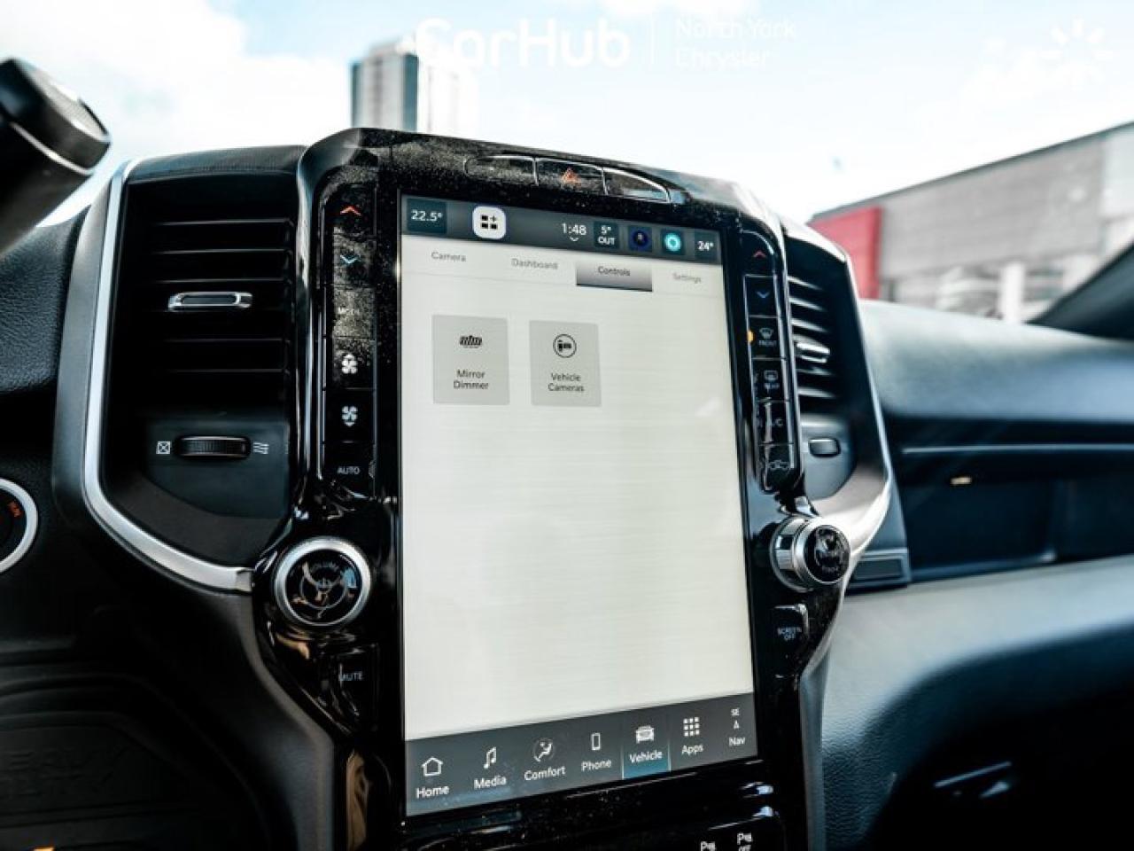 2025 RAM 2500 Big Horn 6'4" Box 6.4L V8 Hemi Navi 12'' Display Remote Start Photo