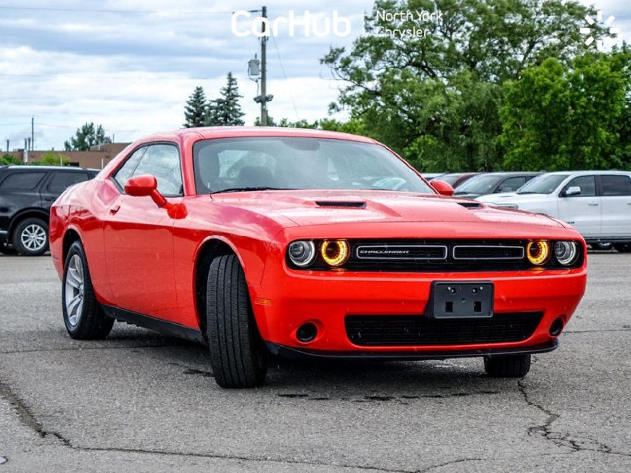 2023 Dodge Challenger SXT Photo2
