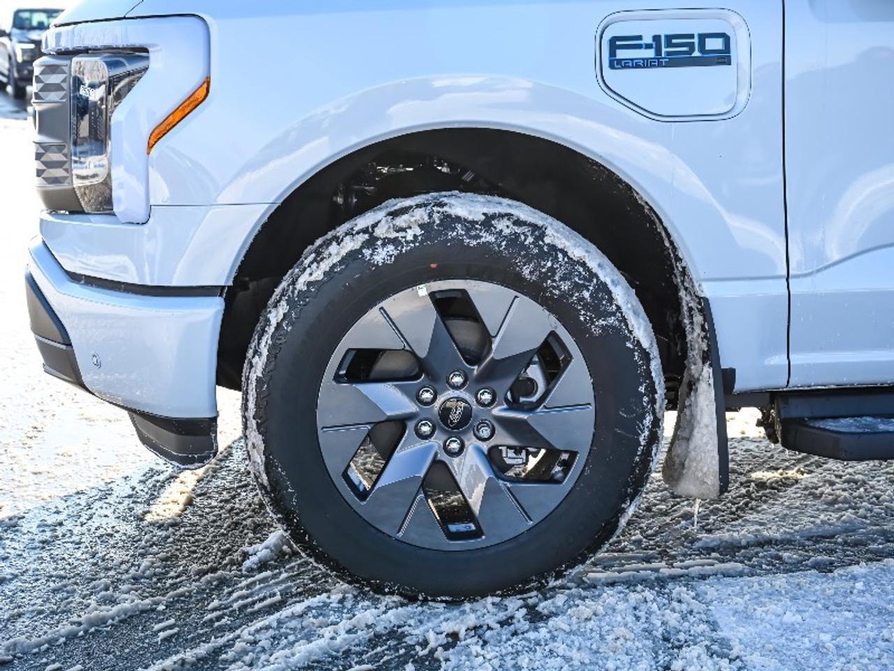 2025 Ford F-150 Lightning Lariat Photo