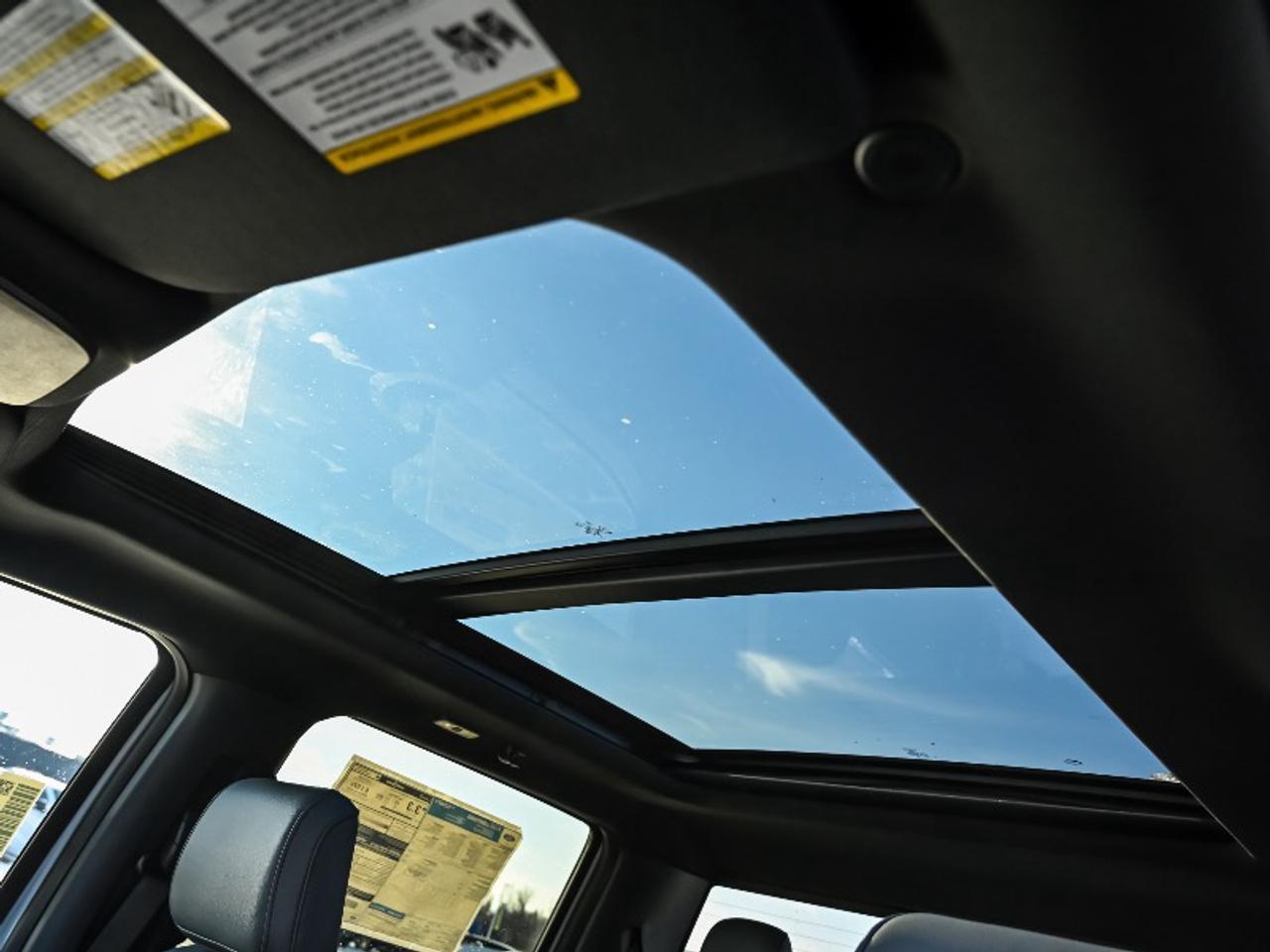 2025 Ford F-150 Lightning Lariat Photo