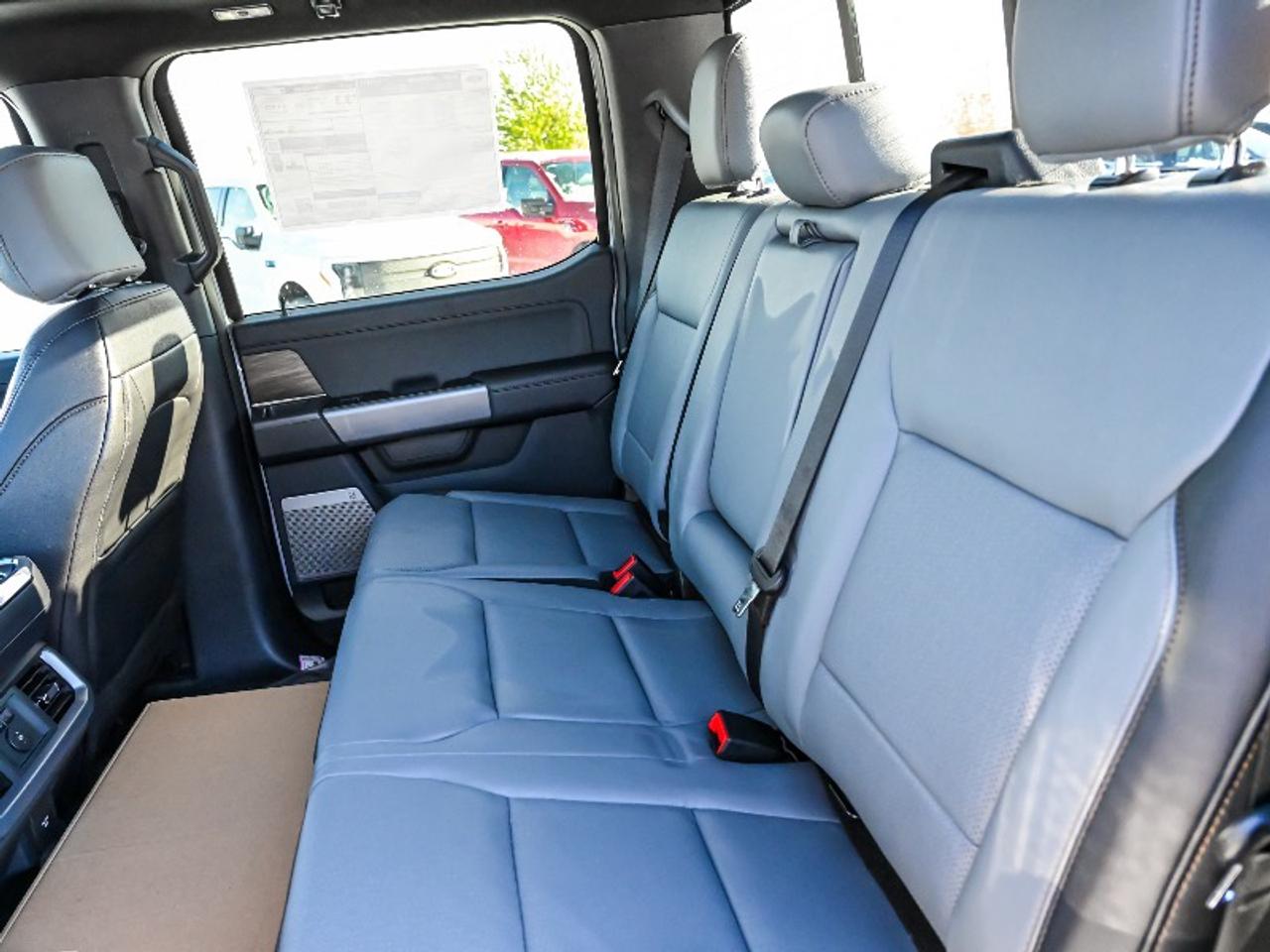 2025 Ford F-150 Lightning Lariat Photo