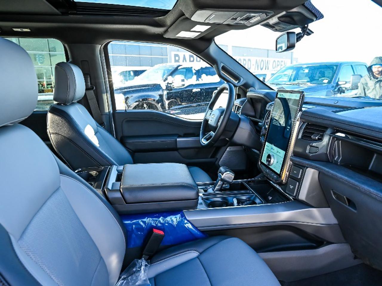 2025 Ford F-150 Lightning Lariat Photo