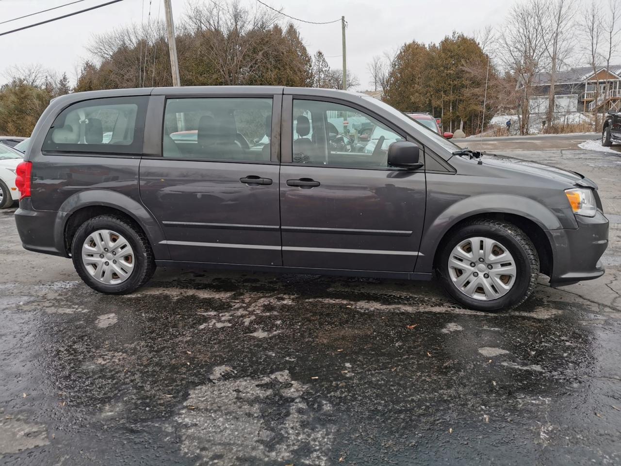 2016 Dodge Grand Caravan SE Photo