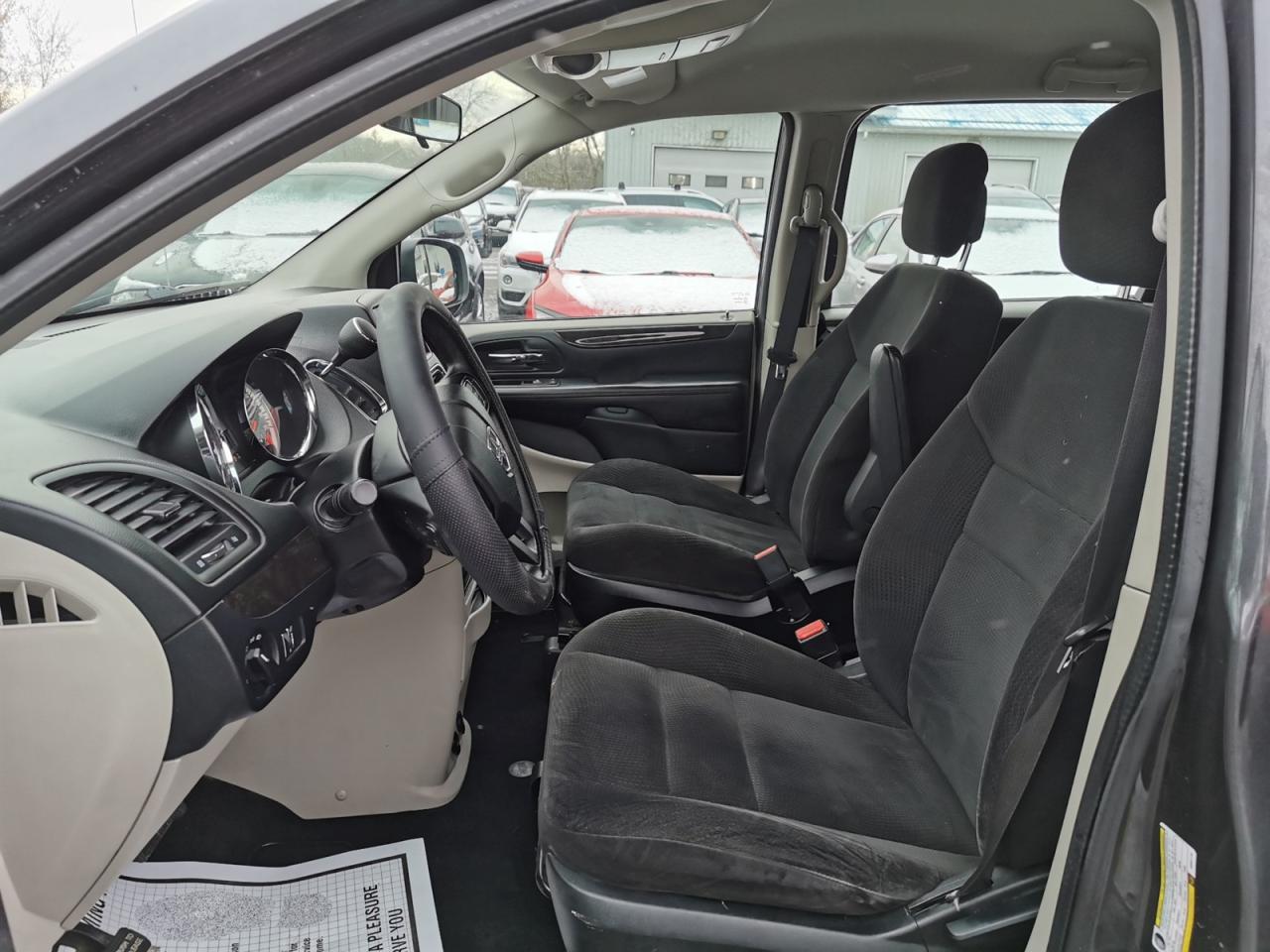 2016 Dodge Grand Caravan SE Photo