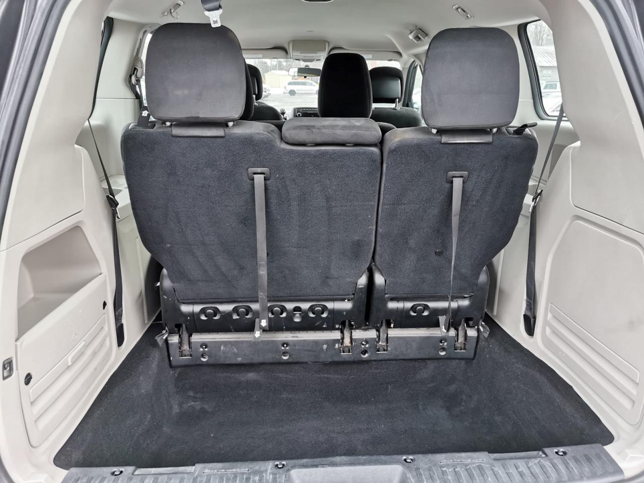 2016 Dodge Grand Caravan SE Photo