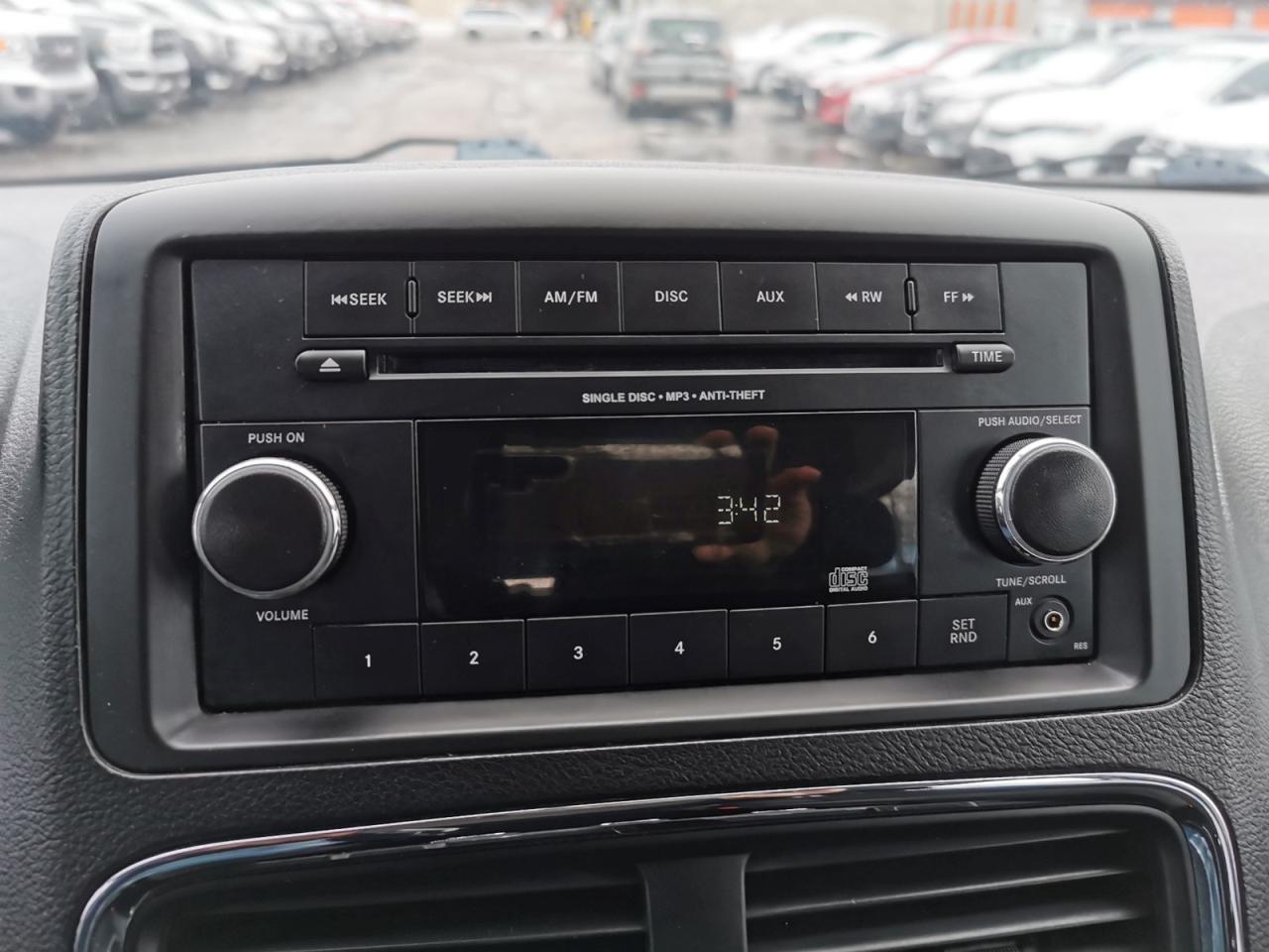 2016 Dodge Grand Caravan SE Photo