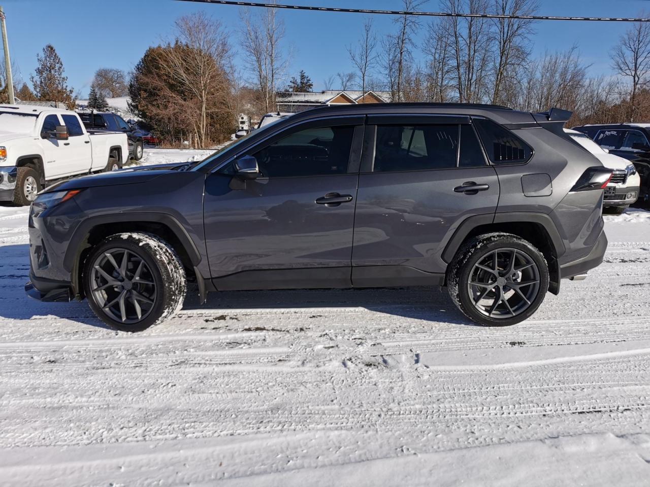 2022 Toyota RAV4 XLE AWD Photo