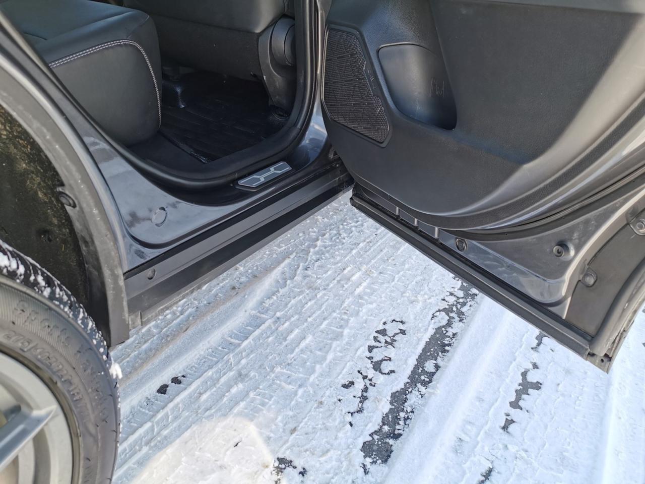 2022 Toyota RAV4 XLE AWD Photo