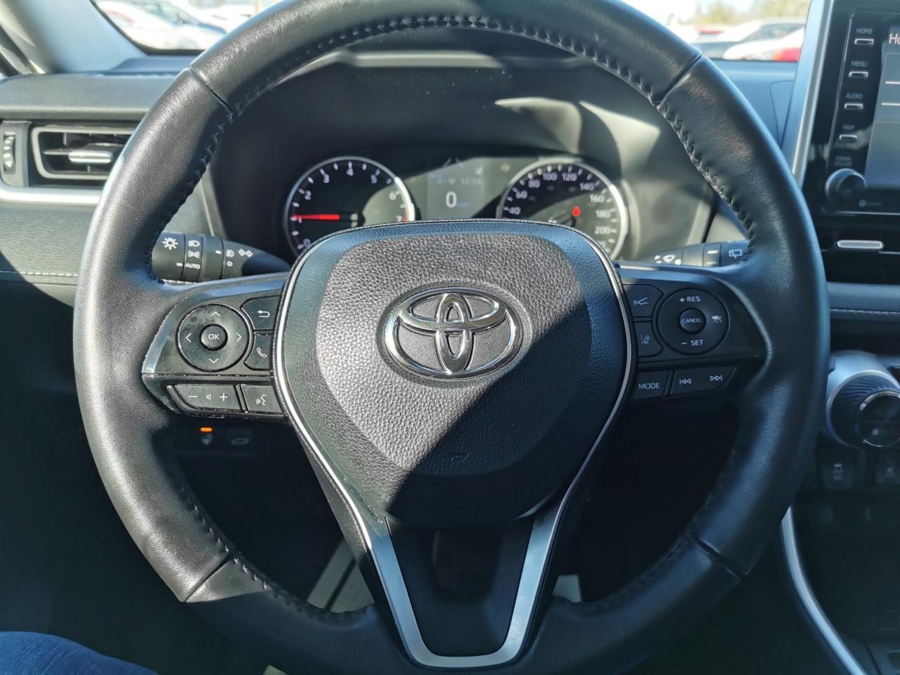 2022 Toyota RAV4 XLE AWD Photo