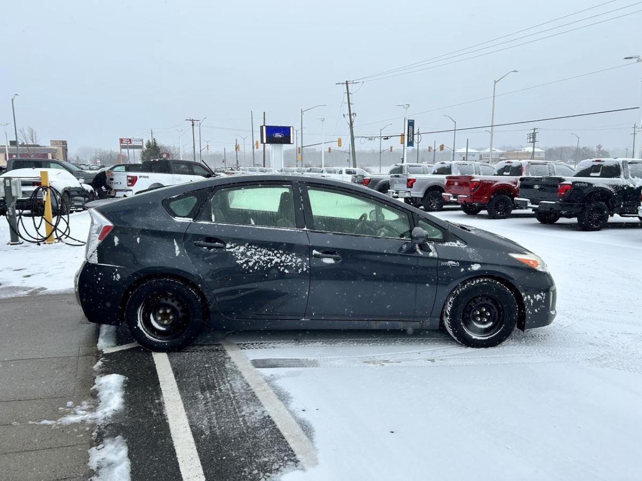 2014 Toyota Prius Base Photo3