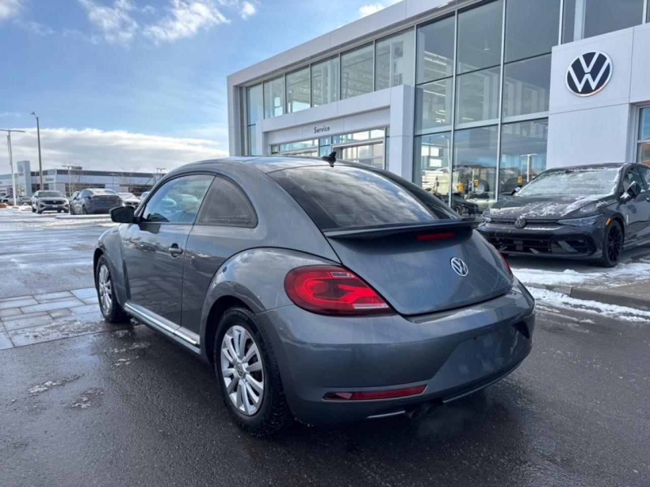 2017 Volkswagen Beetle Coupe Trendline 1.8T 6sp at w/ Tip Photo