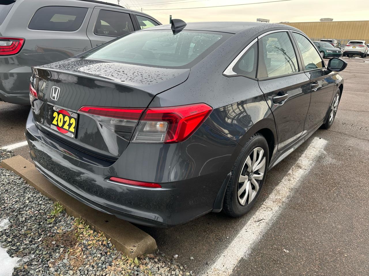 2022 Honda Civic LX Photo4