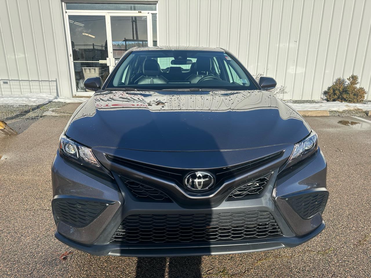 2023 Toyota Camry SE Photo1