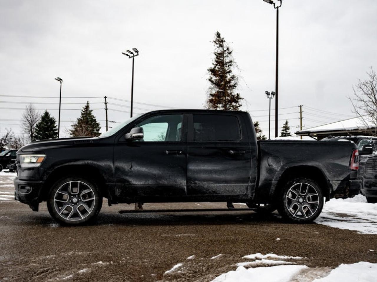 2021 RAM 1500 SPORT Photo4