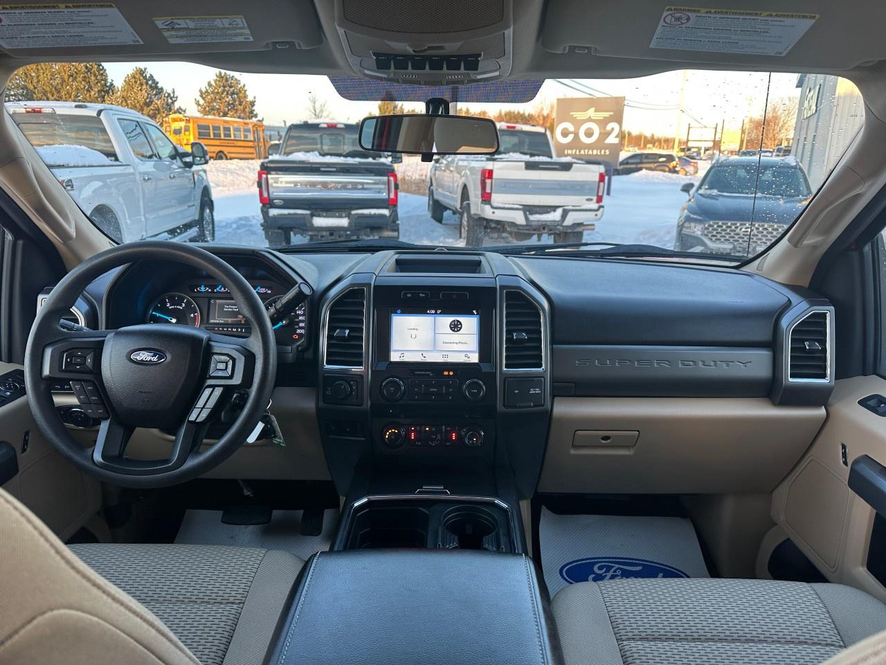 2017 Ford F-250 Super Duty SRW XLT 4WD CREW CAB 6.75' BOX Photo