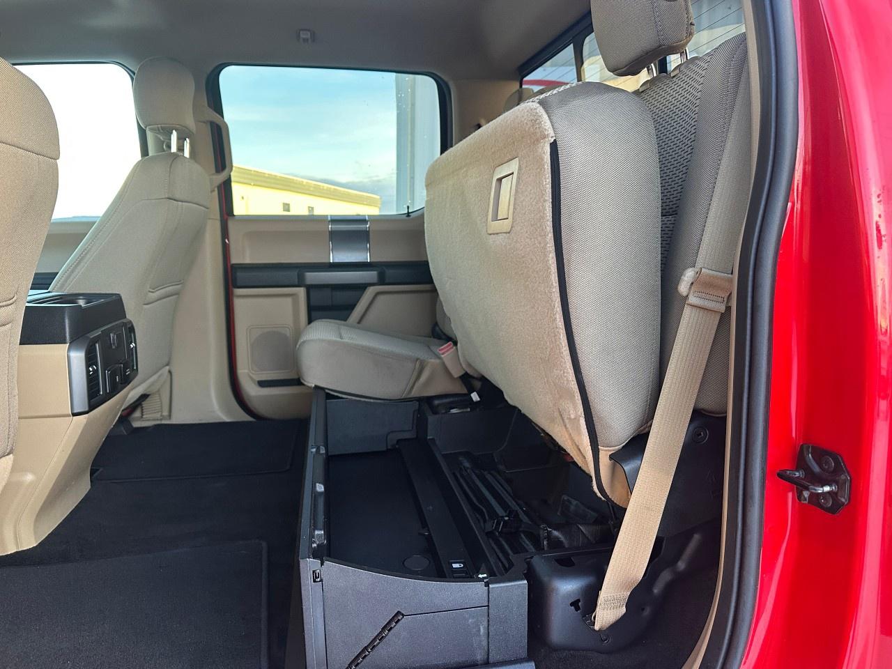 2017 Ford F-250 Super Duty SRW XLT 4WD CREW CAB 6.75' BOX Photo