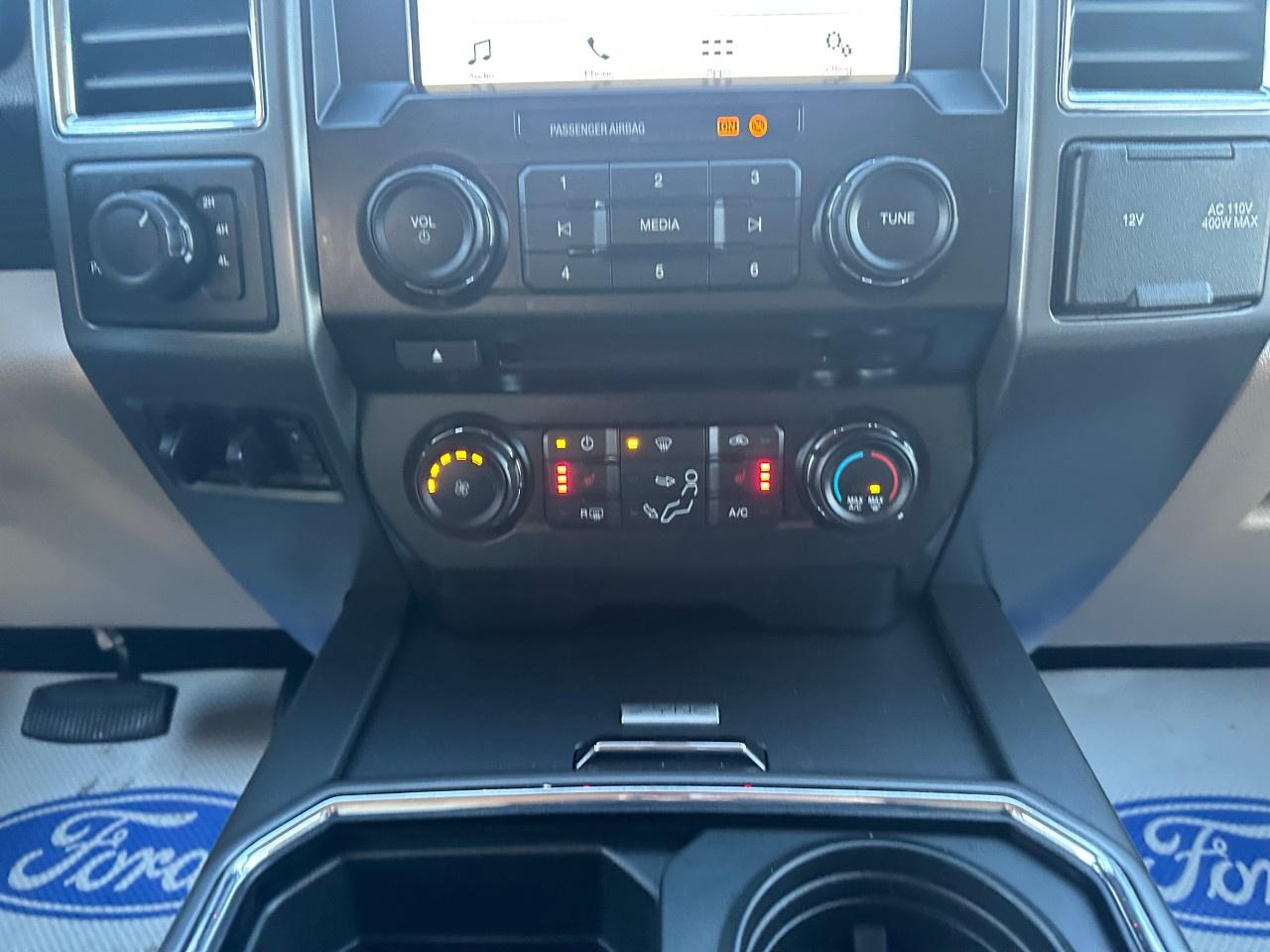 2017 Ford F-250 Super Duty SRW XLT 4WD CREW CAB 6.75' BOX Photo