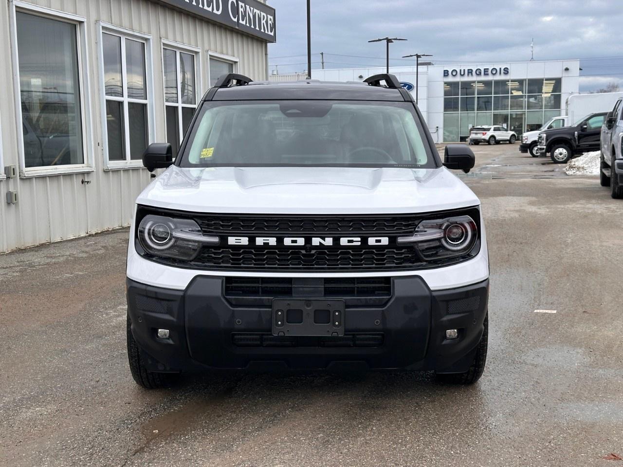 2025 Ford Bronco Sport Outer Banks 4x4 Photo2