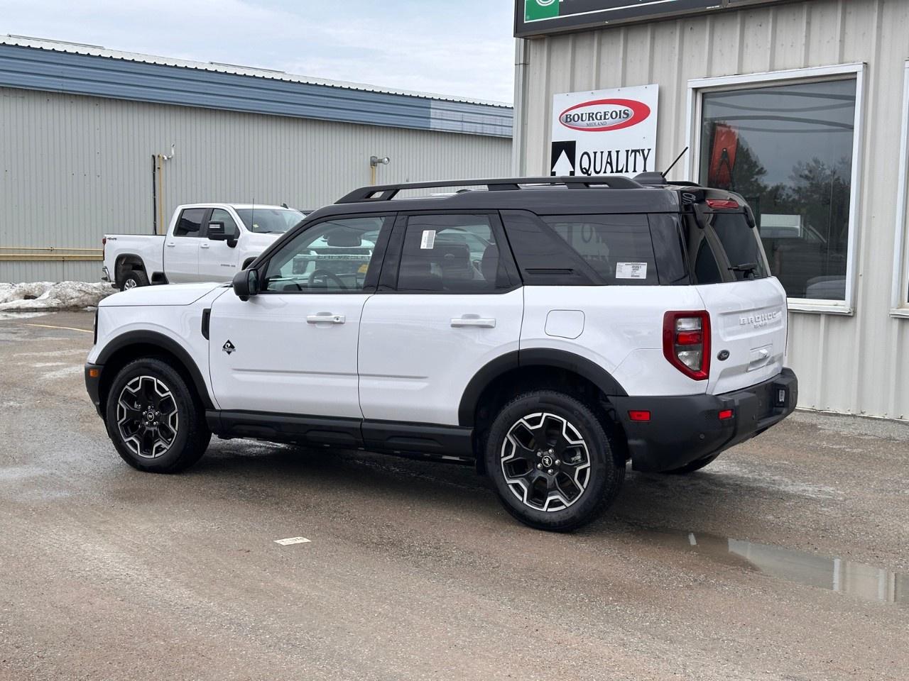 2025 Ford Bronco Sport Outer Banks 4x4 Photo