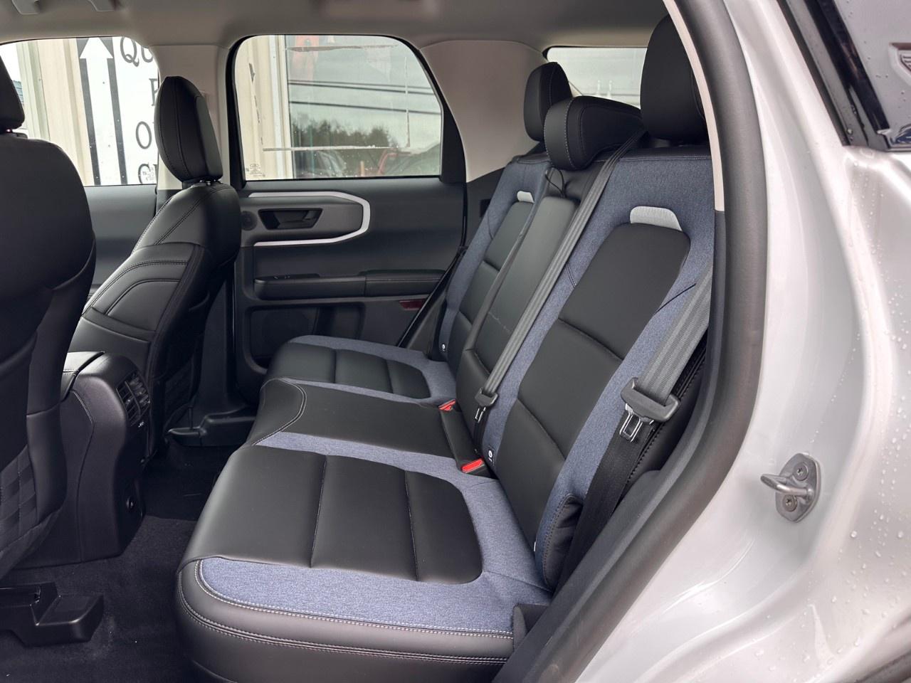 2025 Ford Bronco Sport Outer Banks 4x4 Photo