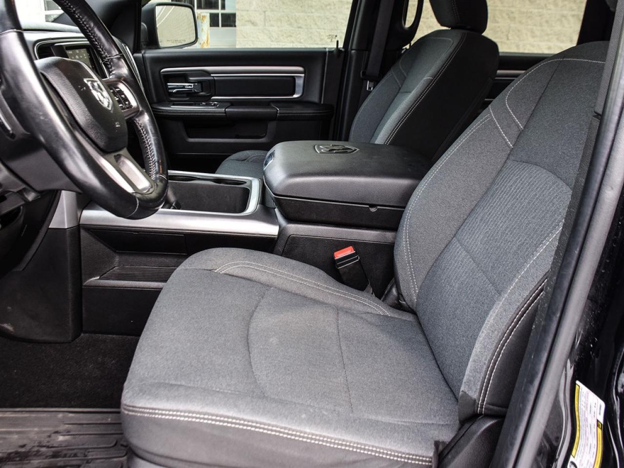 2022 RAM 1500 Classic SLT |WARLOCKI|20SBLACK|PUSHSTART|8.4NAV|HSEAT|BUCKETS| Photo
