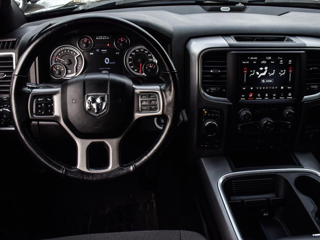 2022 RAM 1500 Classic SLT |WARLOCKI|20SBLACK|PUSHSTART|8.4NAV|HSEAT|BUCKETS| Photo