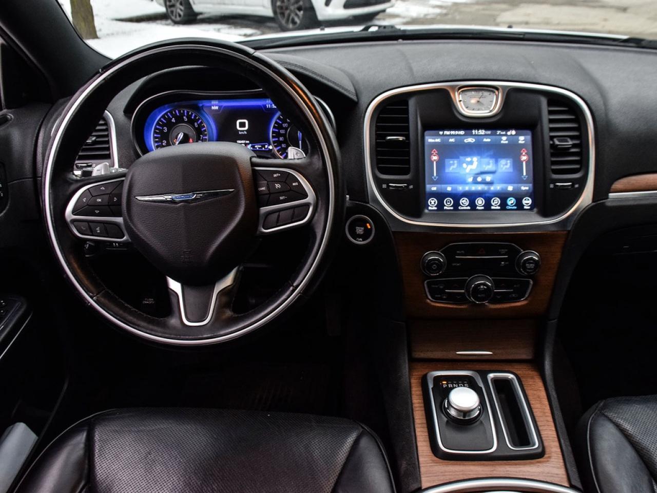 2017 Chrysler 300 C Platinum |300CPLATINUM|8.4NAV|PANOROOF|AWD|19S|HKSOUND| Photo