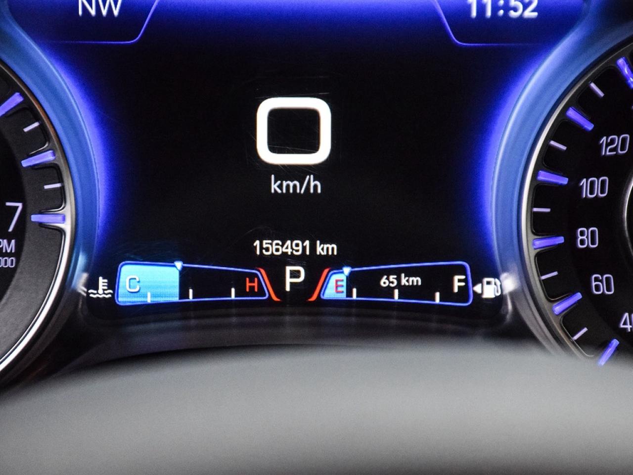 2017 Chrysler 300 C Platinum |300CPLATINUM|8.4NAV|PANOROOF|AWD|19S|HKSOUND| Photo