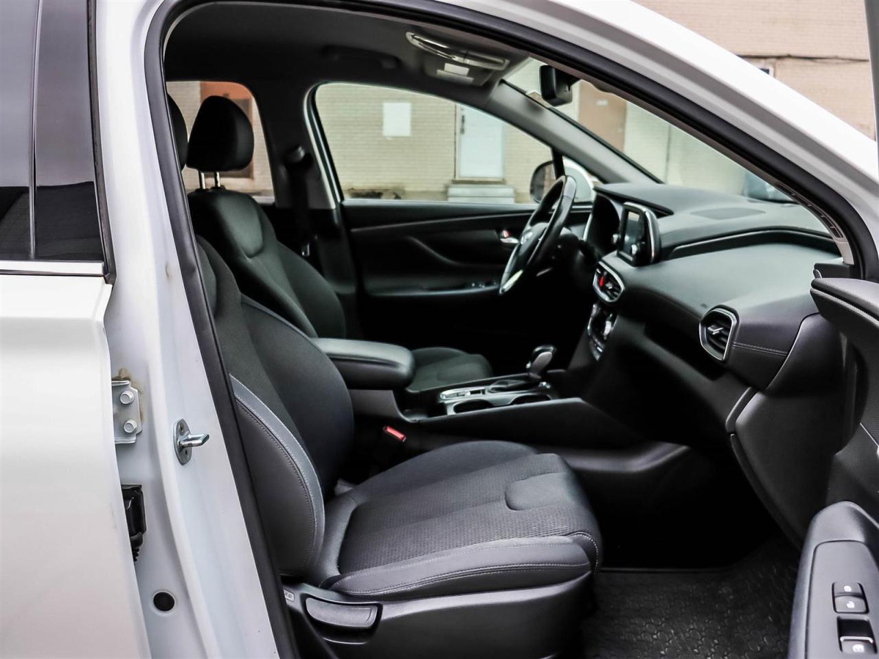 2019 Hyundai Santa Fe Preferred 2.4 Photo