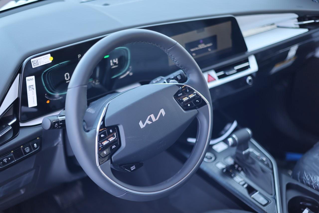 2026 Kia NIRO EX FWD Photo