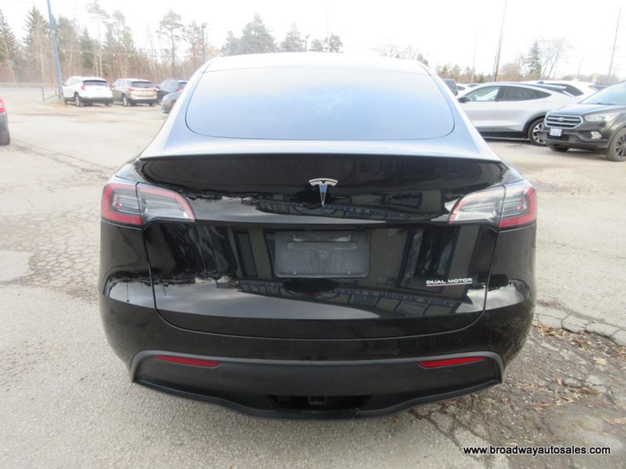 2022 Tesla Model Y ALL-WHEEL DRIVE PERFORMANCE-PACKAGE 5 PASSENGER ELECTRIC DUAL MOTOR.. NAVIGATION.. SPORT-MODE-PACKAGE.. LEATHER.. HEATED SEATS.. Photo
