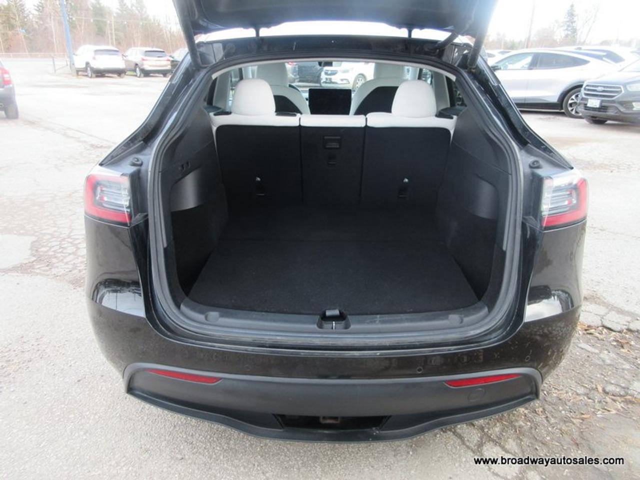 2022 Tesla Model Y ALL-WHEEL DRIVE PERFORMANCE-PACKAGE 5 PASSENGER ELECTRIC DUAL MOTOR.. NAVIGATION.. SPORT-MODE-PACKAGE.. LEATHER.. HEATED SEATS.. Photo
